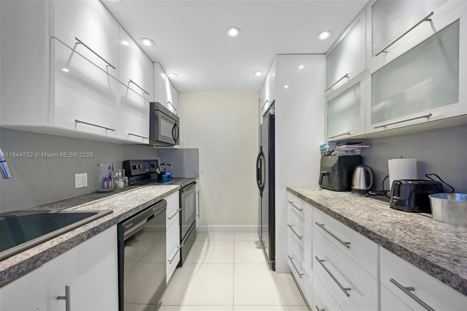 CORONADO CONDO- TOWER II - Residential