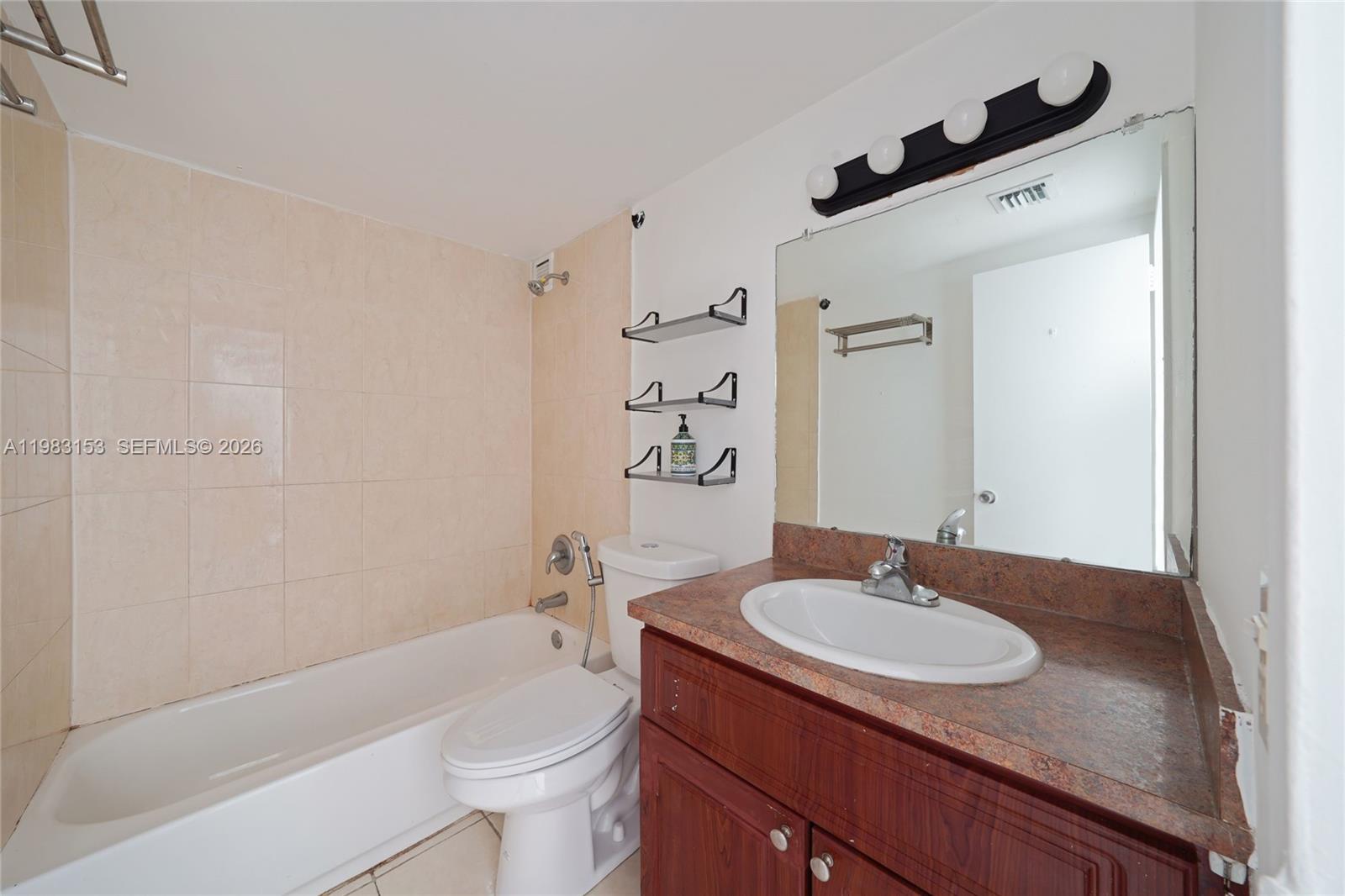 KEYSTONE TOWERS CONDO - Residential Lease