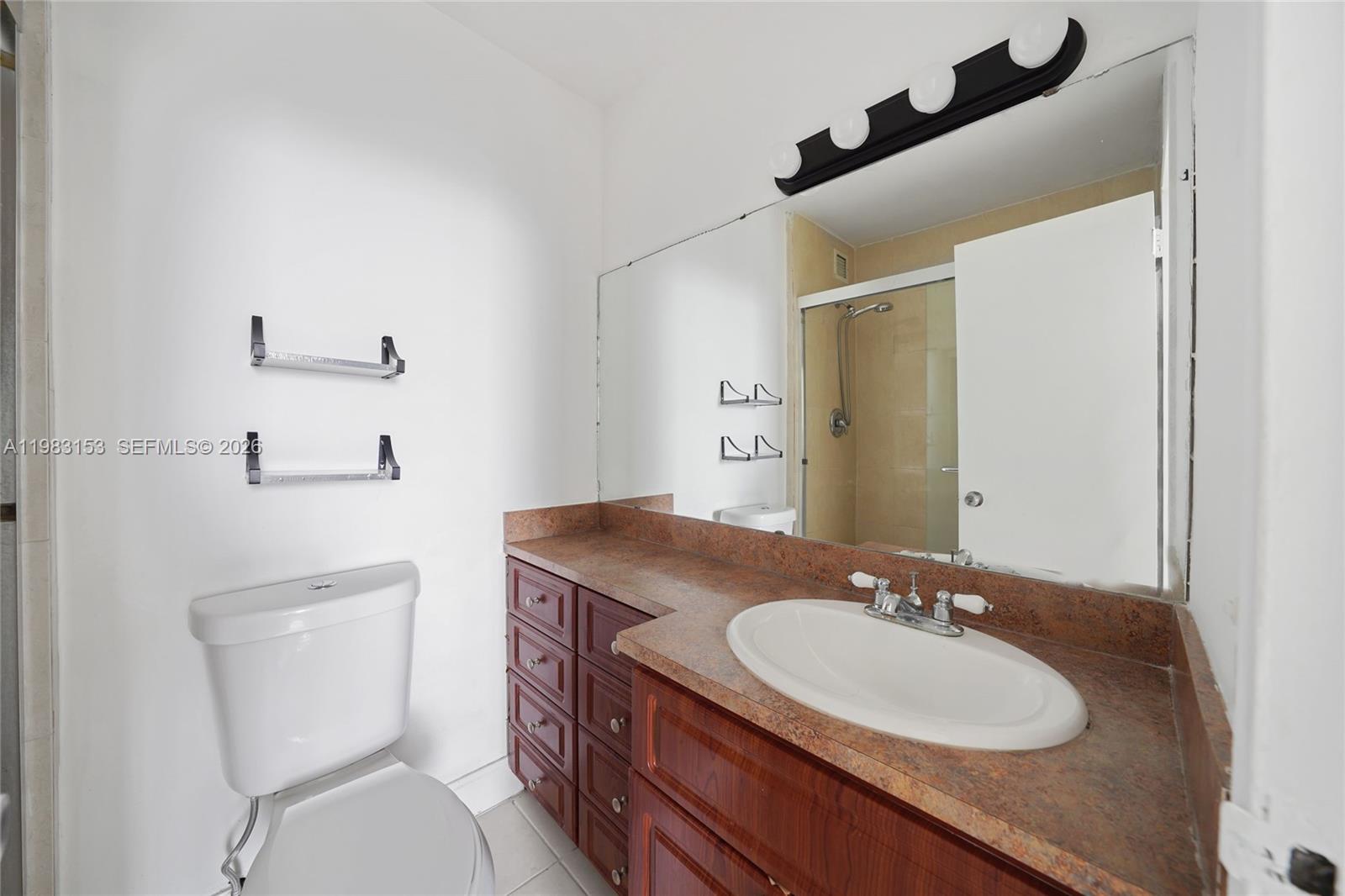 KEYSTONE TOWERS CONDO - Residential Lease