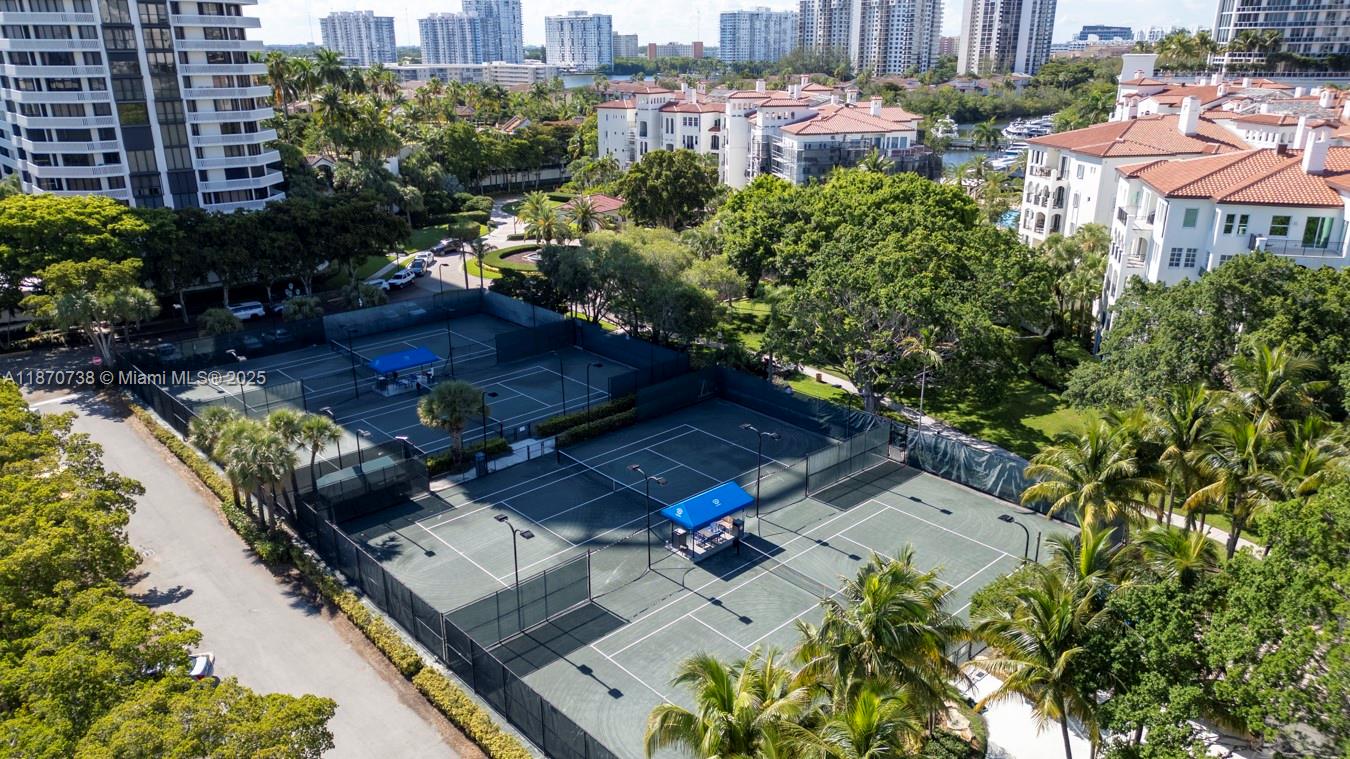 2000 ISL BLVD WILLIAMS IS - Residential