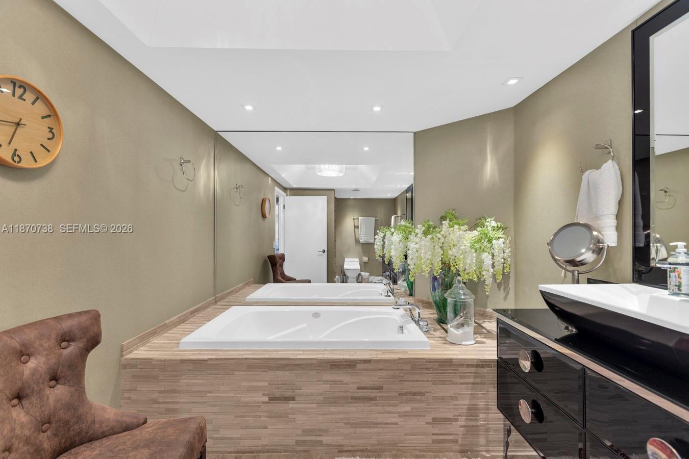 2000 ISL BLVD WILLIAMS IS - Residential