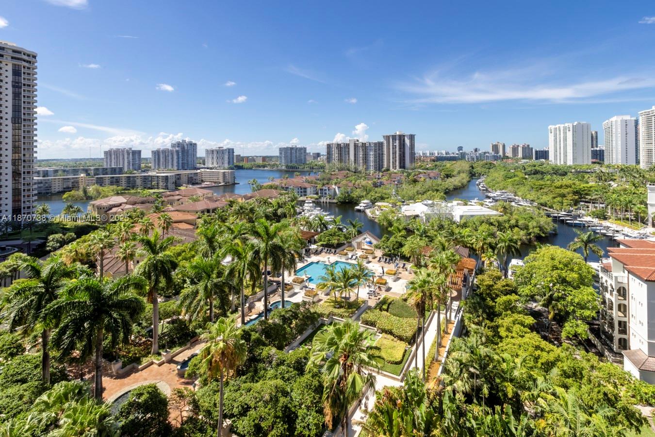 2000 ISL BLVD WILLIAMS IS - Residential