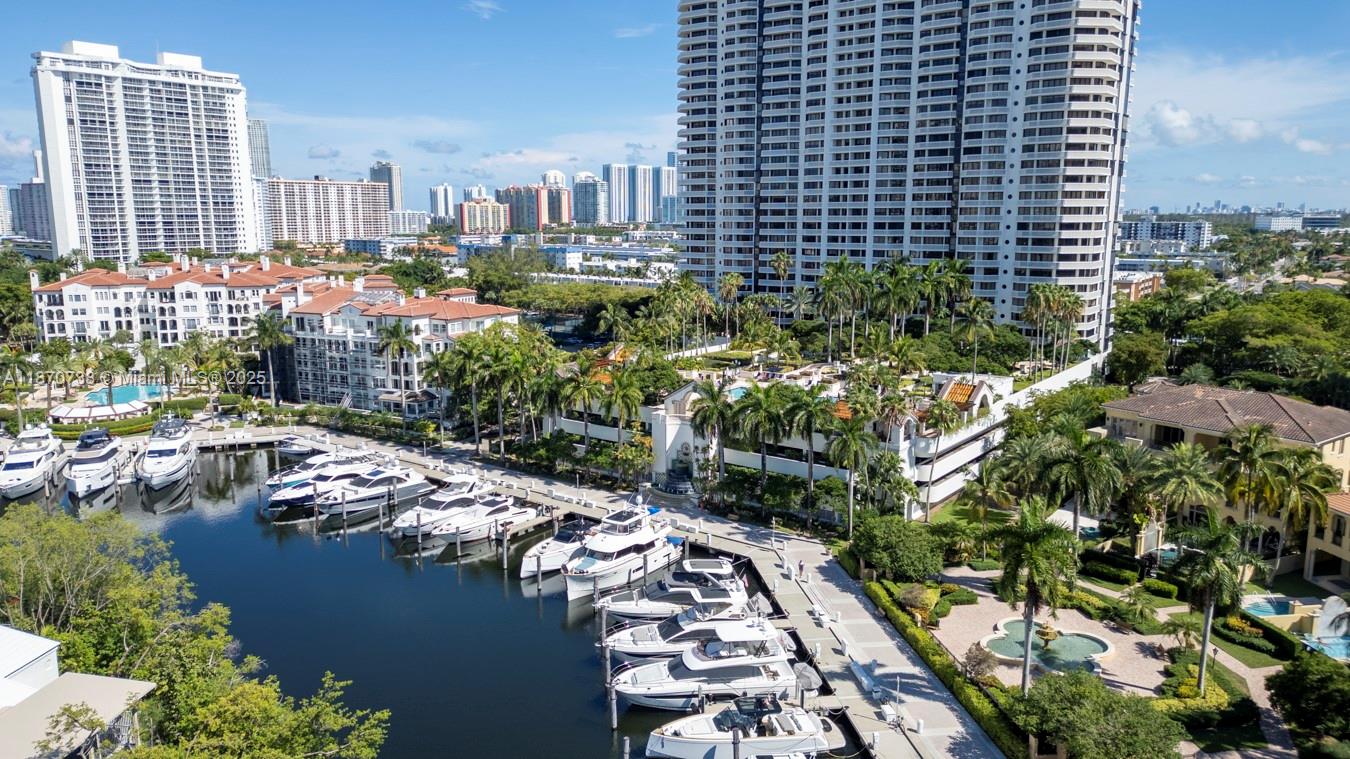 2000 ISL BLVD WILLIAMS IS - Residential