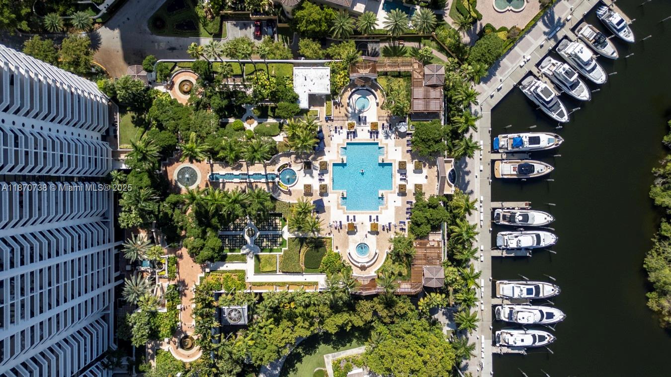 2000 ISL BLVD WILLIAMS IS - Residential