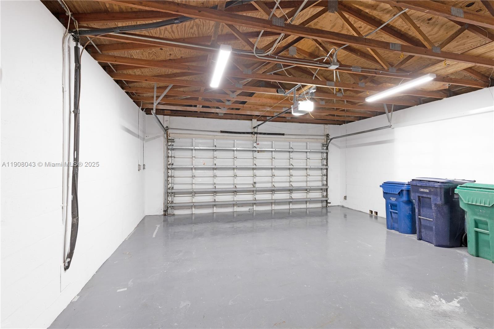 OLD CUTLER SOUTH SEC 2 - Residential Lease