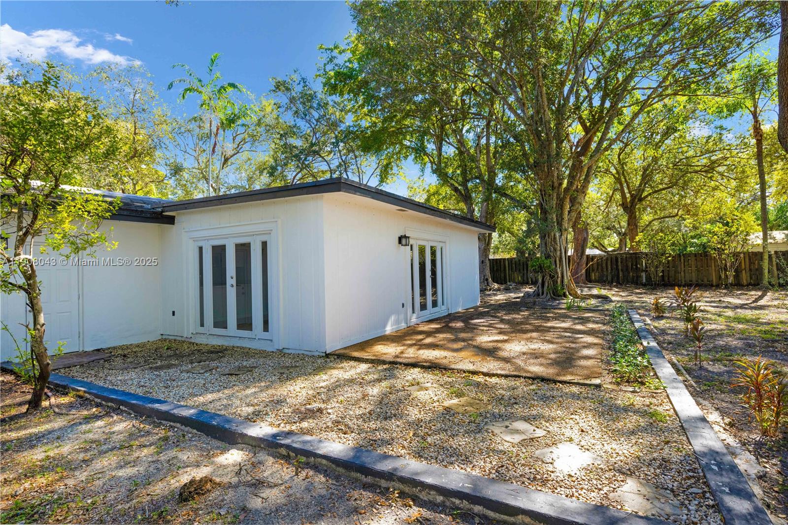 OLD CUTLER SOUTH SEC 2 - Residential Lease