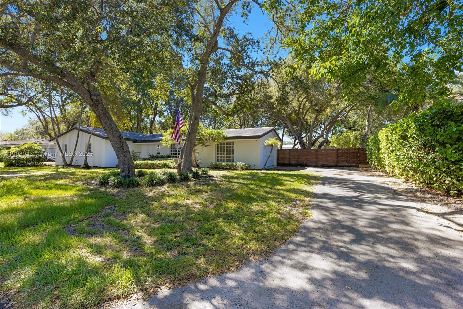 OLD CUTLER SOUTH SEC 2 - Residential Lease