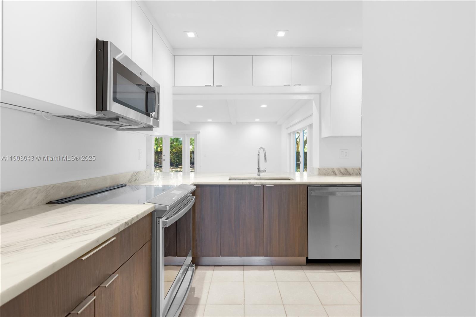 OLD CUTLER SOUTH SEC 2 - Residential Lease