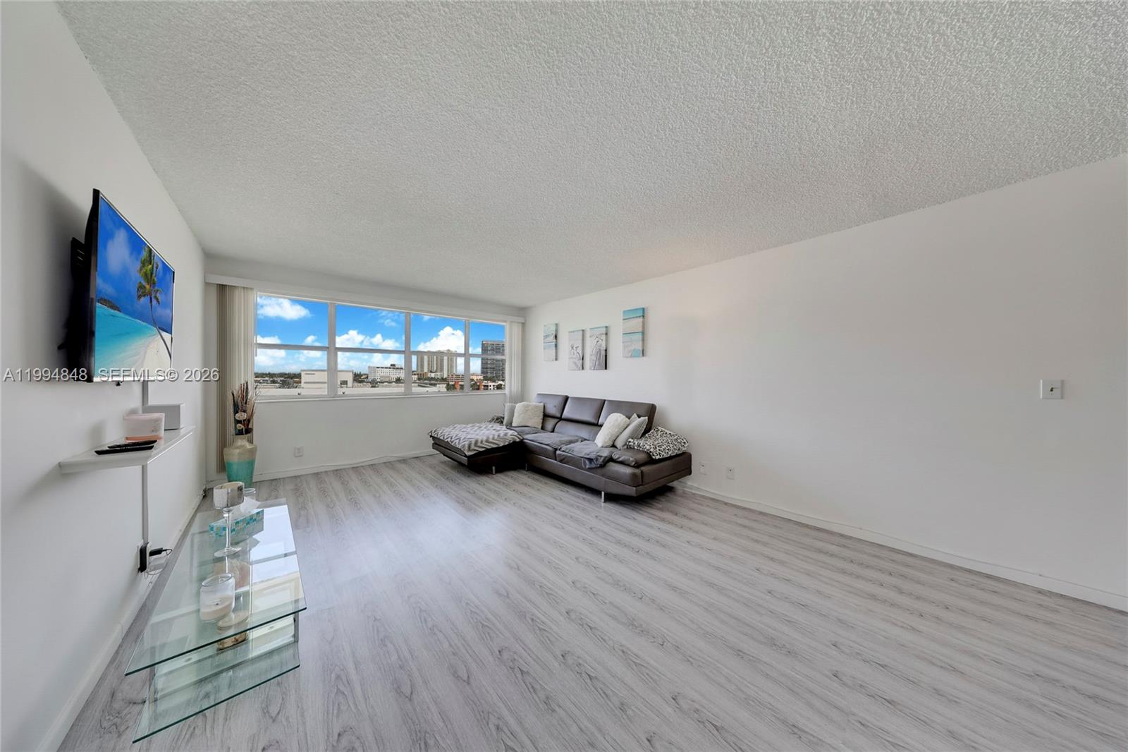 GOLDEN SAILS CONDO - Residential