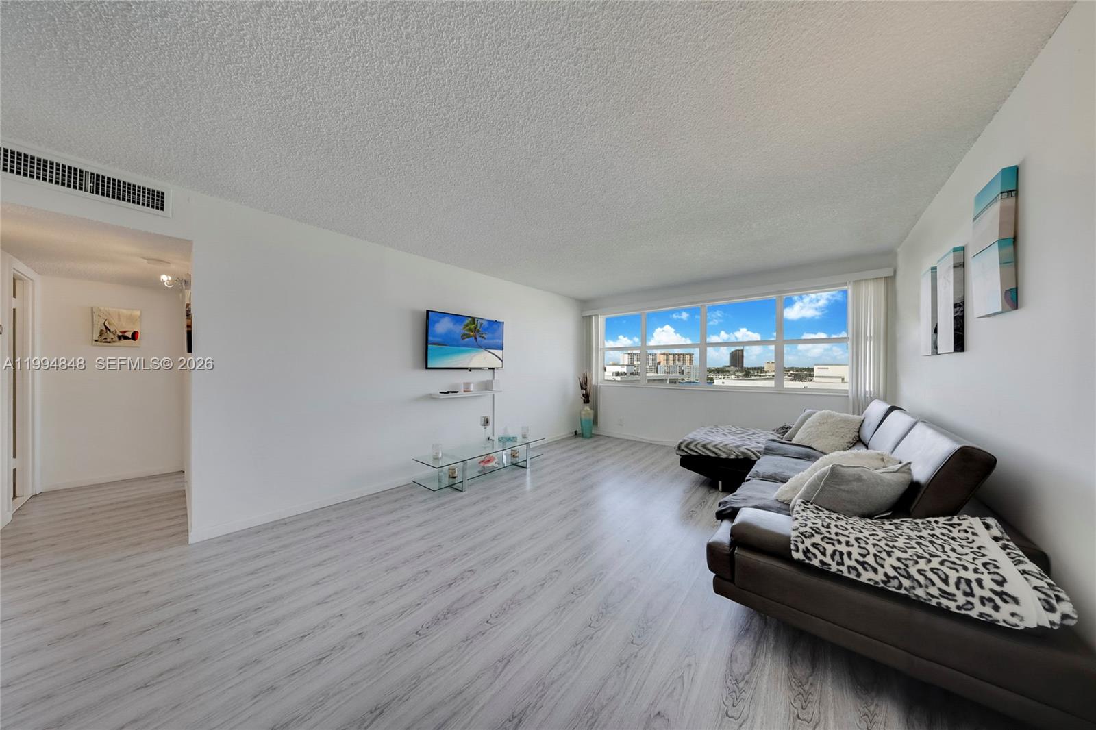 GOLDEN SAILS CONDO - Residential