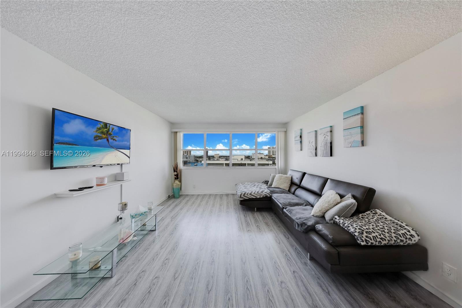 GOLDEN SAILS CONDO - Residential