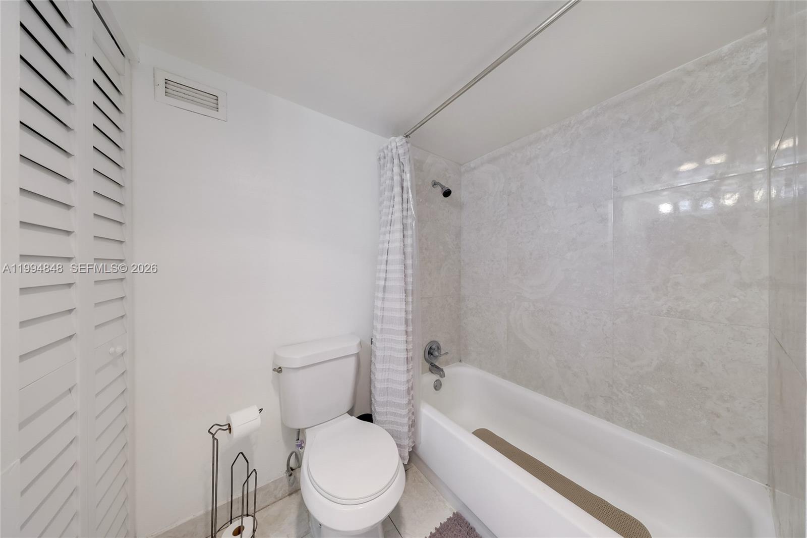 GOLDEN SAILS CONDO - Residential