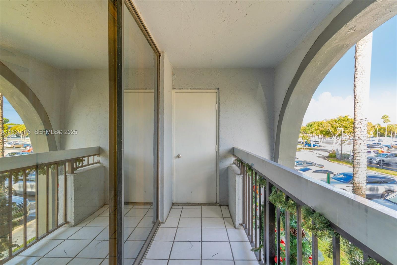 VISTA DEL LAGO CONDO PH 2 - Residential