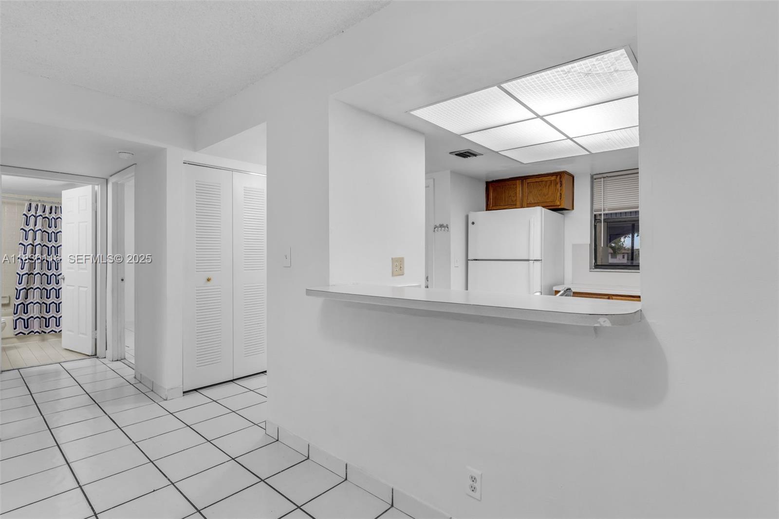 VISTA DEL LAGO CONDO PH 2 - Residential