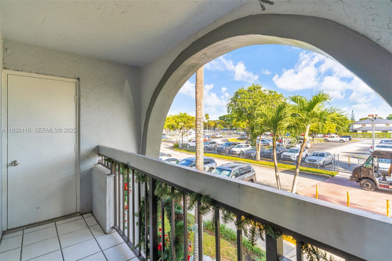 VISTA DEL LAGO CONDO PH 2 - Residential