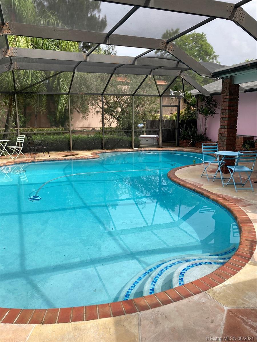 PINE SHORE SEC 4 - Residential