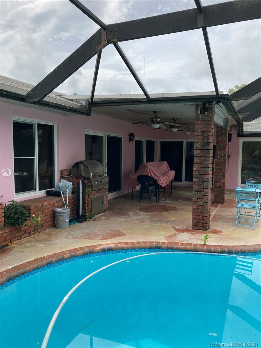 PINE SHORE SEC 4 - Residential