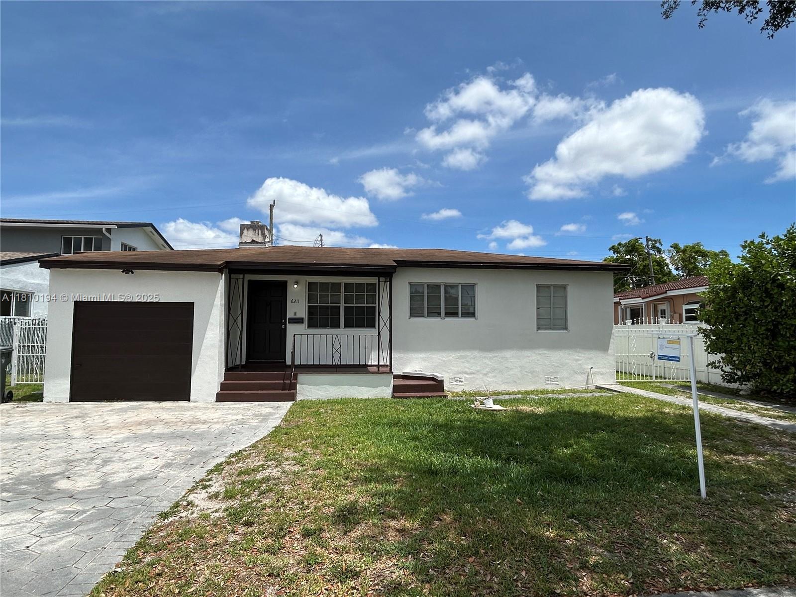 6211 Nw 37th Ter, Virginia Gardens, Miami-Dade County, Florida - 4 Bedrooms  
3 Bathrooms - 