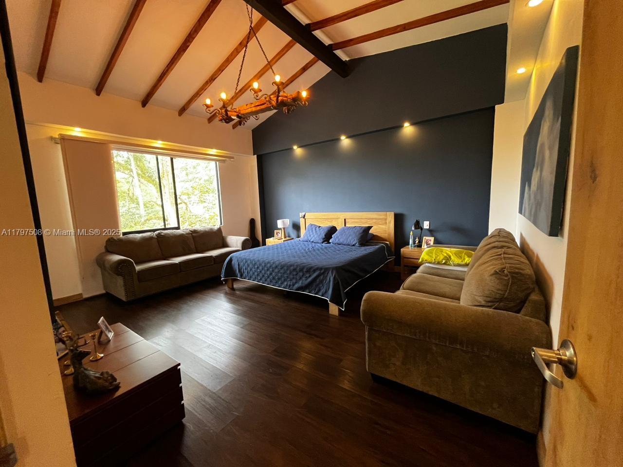 El Retiro - Residential