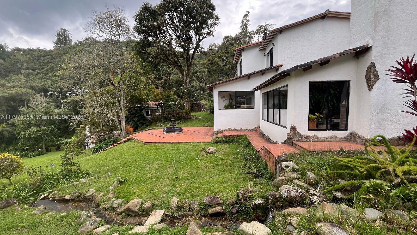 El Retiro - Residential