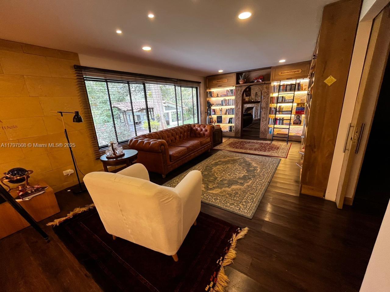 El Retiro - Residential