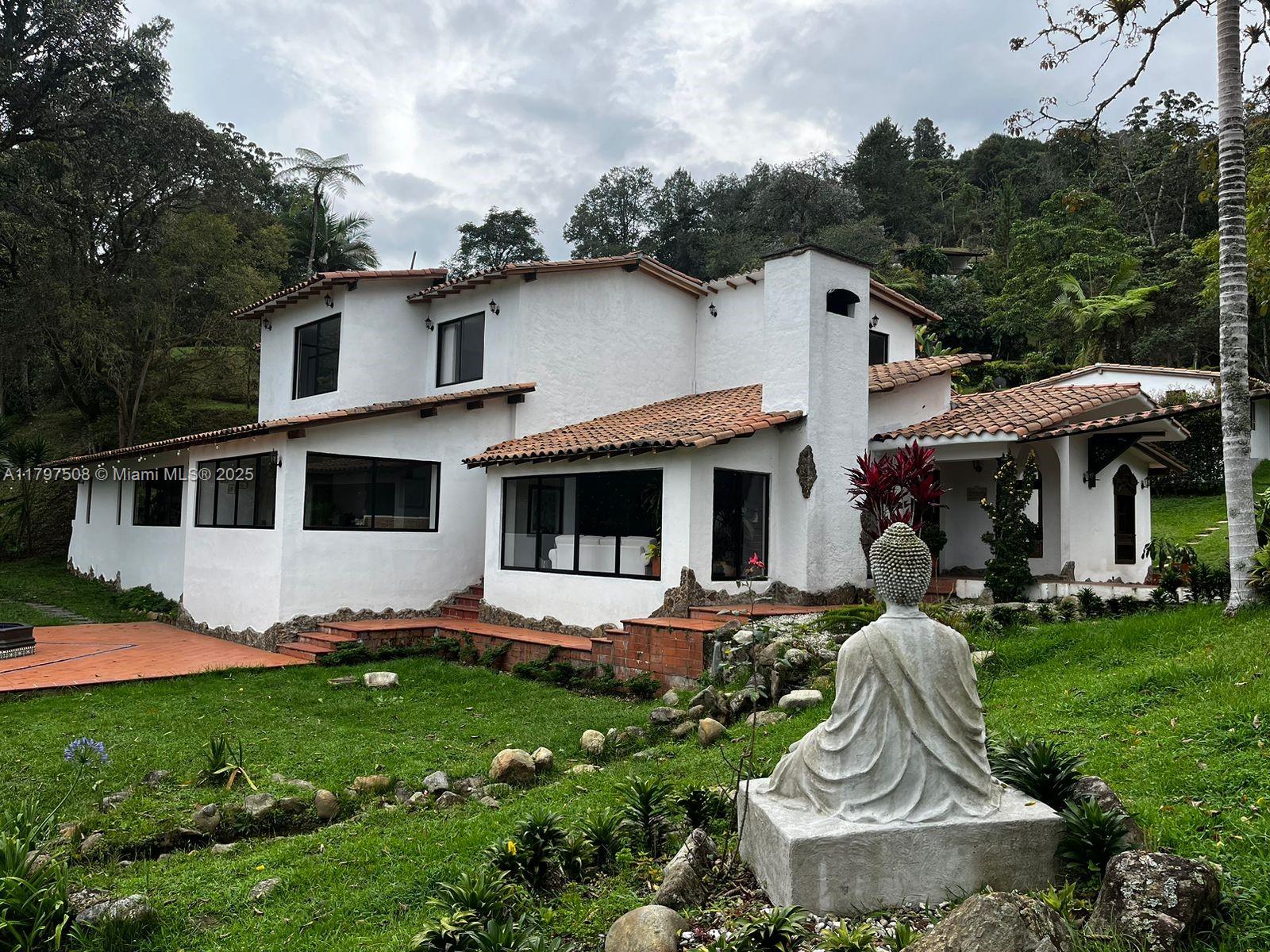 El Retiro - Residential