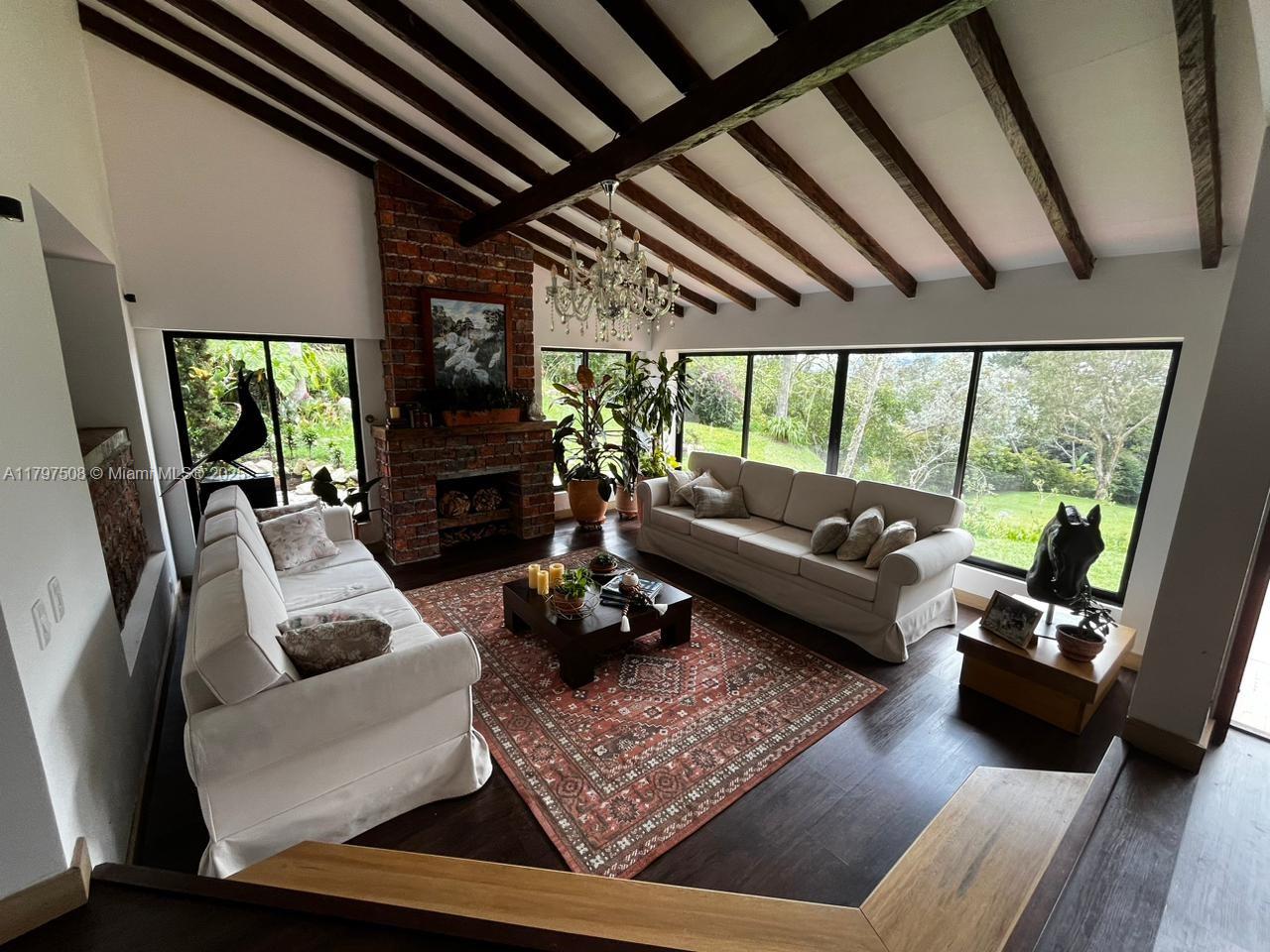 El Retiro - Residential