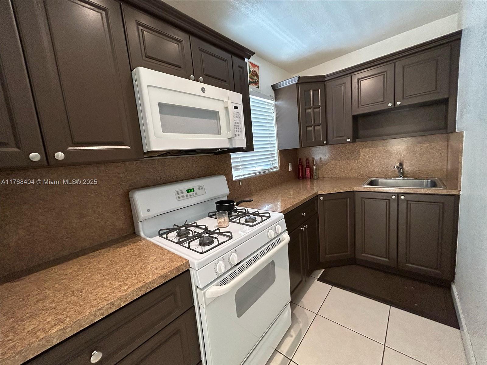 Rental Property at 12890 Ne 8th Ave 202, North Miami, Miami-Dade County, Florida - Bedrooms: 1 
Bathrooms: 1  - $1,650 MO.