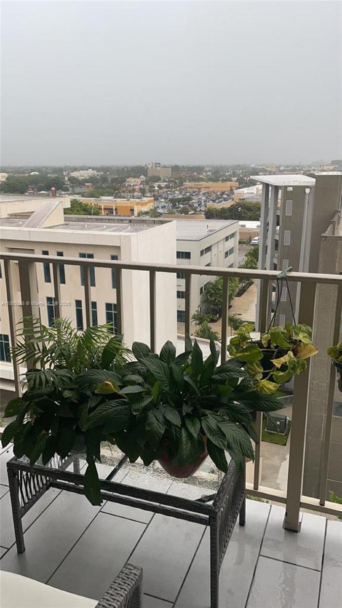 PLAZA OF WESTLAND CONDO - Residential