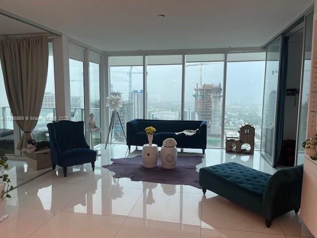 1040 Biscayne Blvd 2607