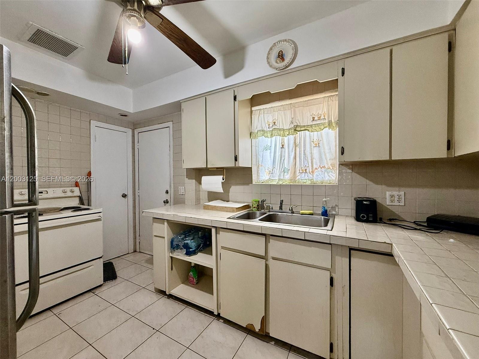 PALBICKE & GARRISONS 2ND - Residential