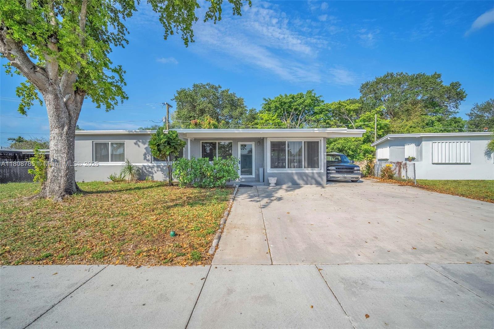 Rental Property at 3930 Sw 32nd Blvd, West Park, Broward County, Florida - Bedrooms: 3 
Bathrooms: 1  - $3,000 MO.