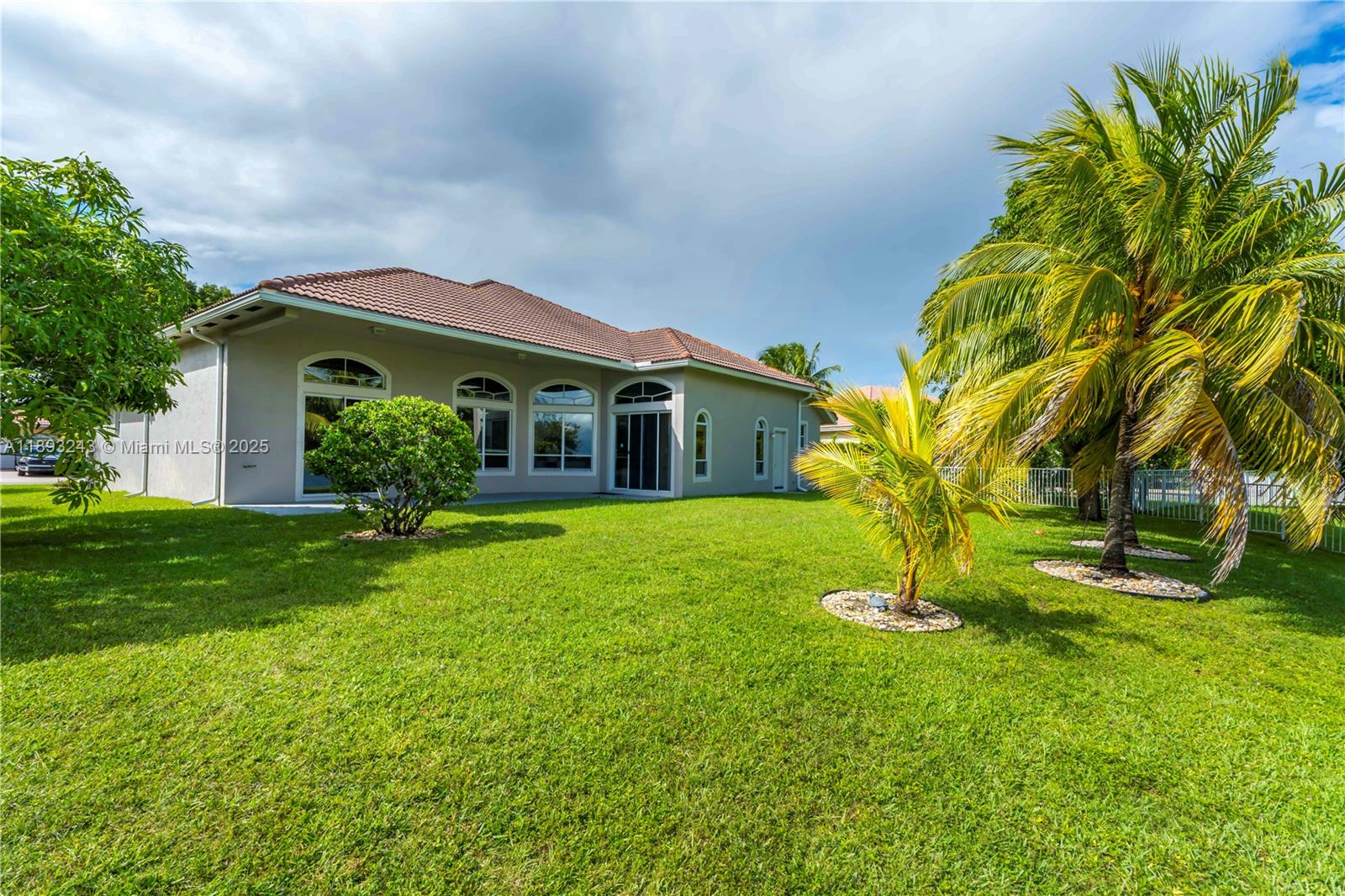 PEMBROKE FALLS PHASE 5 - Residential Lease