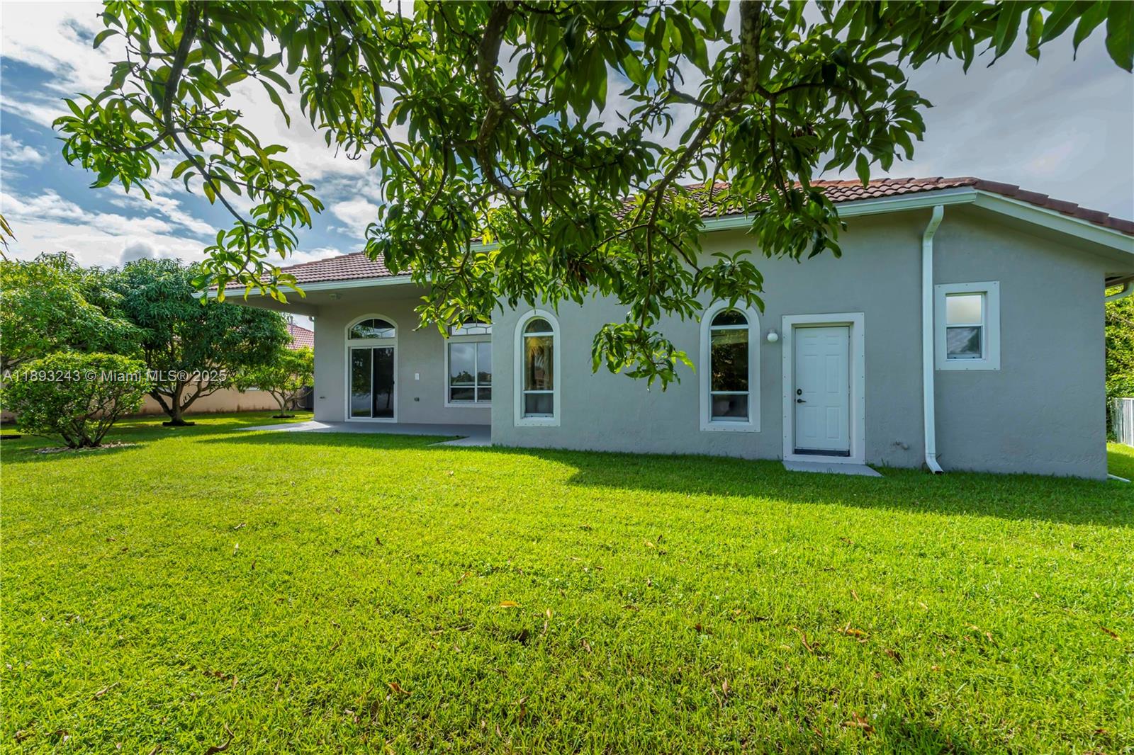 PEMBROKE FALLS PHASE 5 - Residential Lease