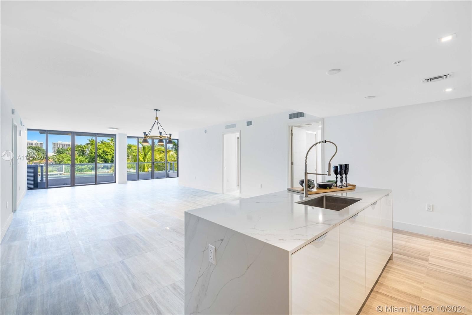 BAY HARBOR ISLAND - Residential