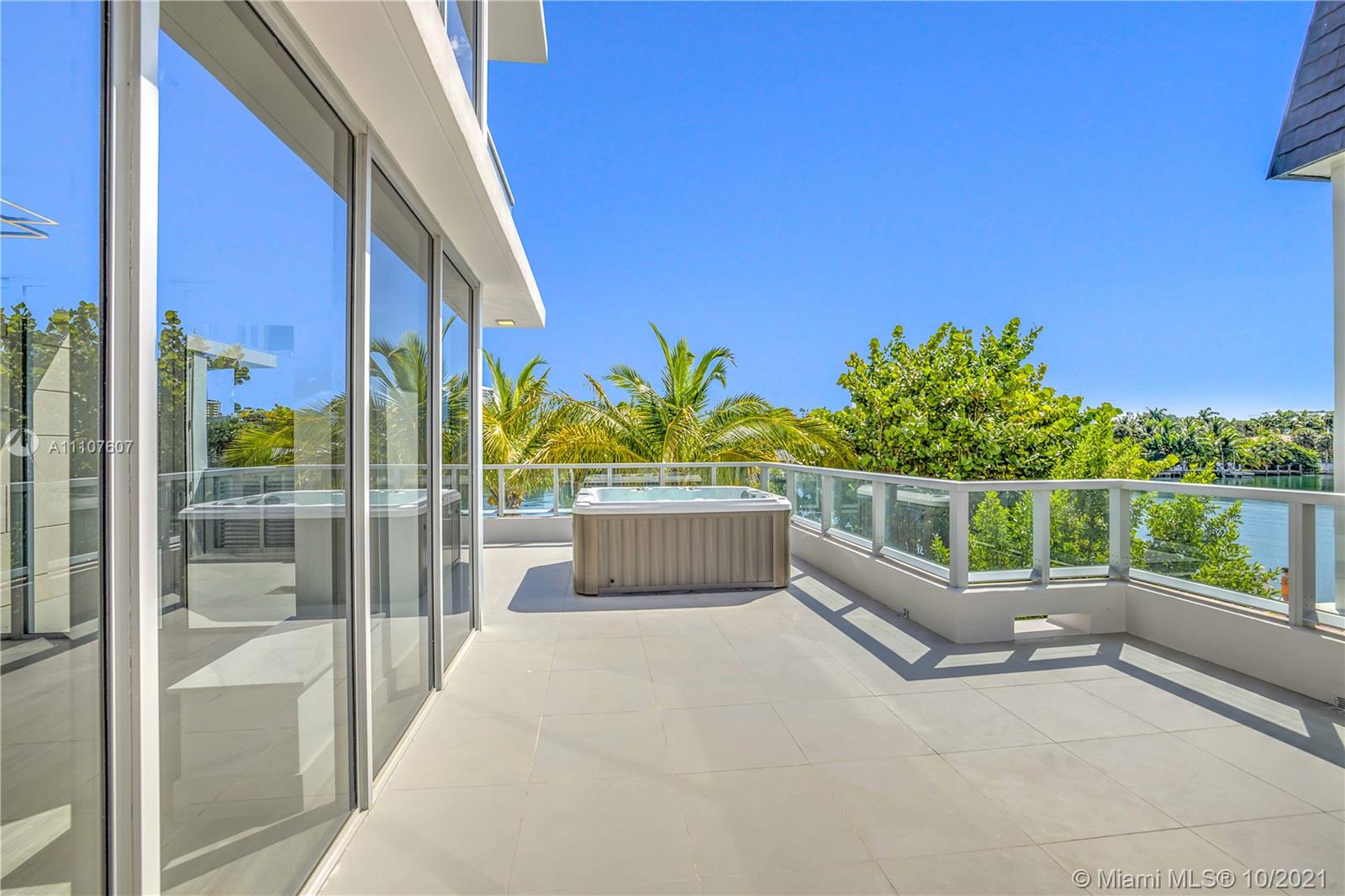 BAY HARBOR ISLAND - Residential