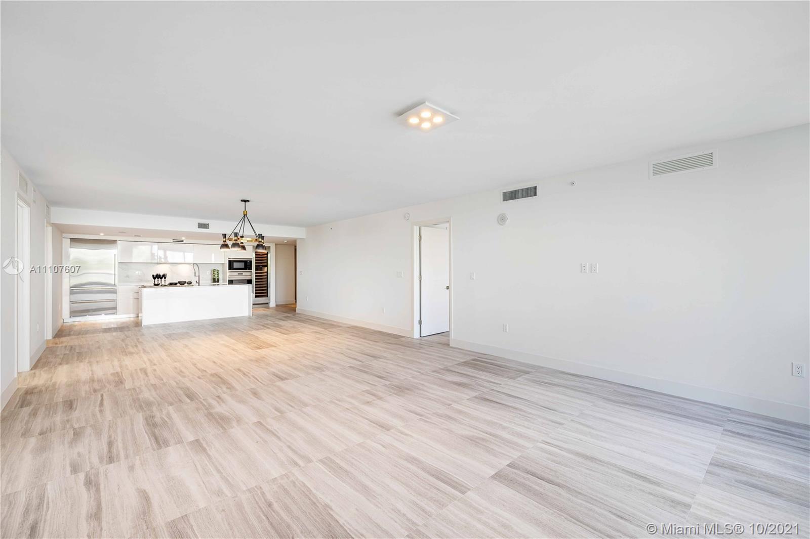 BAY HARBOR ISLAND - Residential