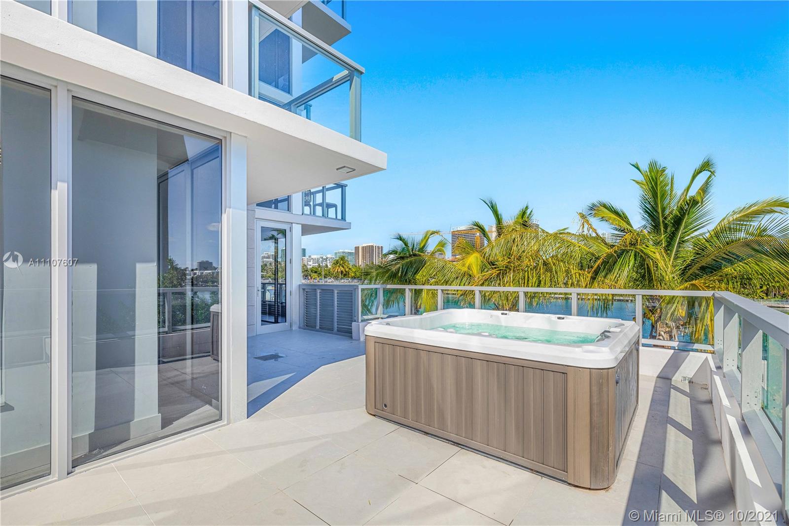 BAY HARBOR ISLAND - Residential
