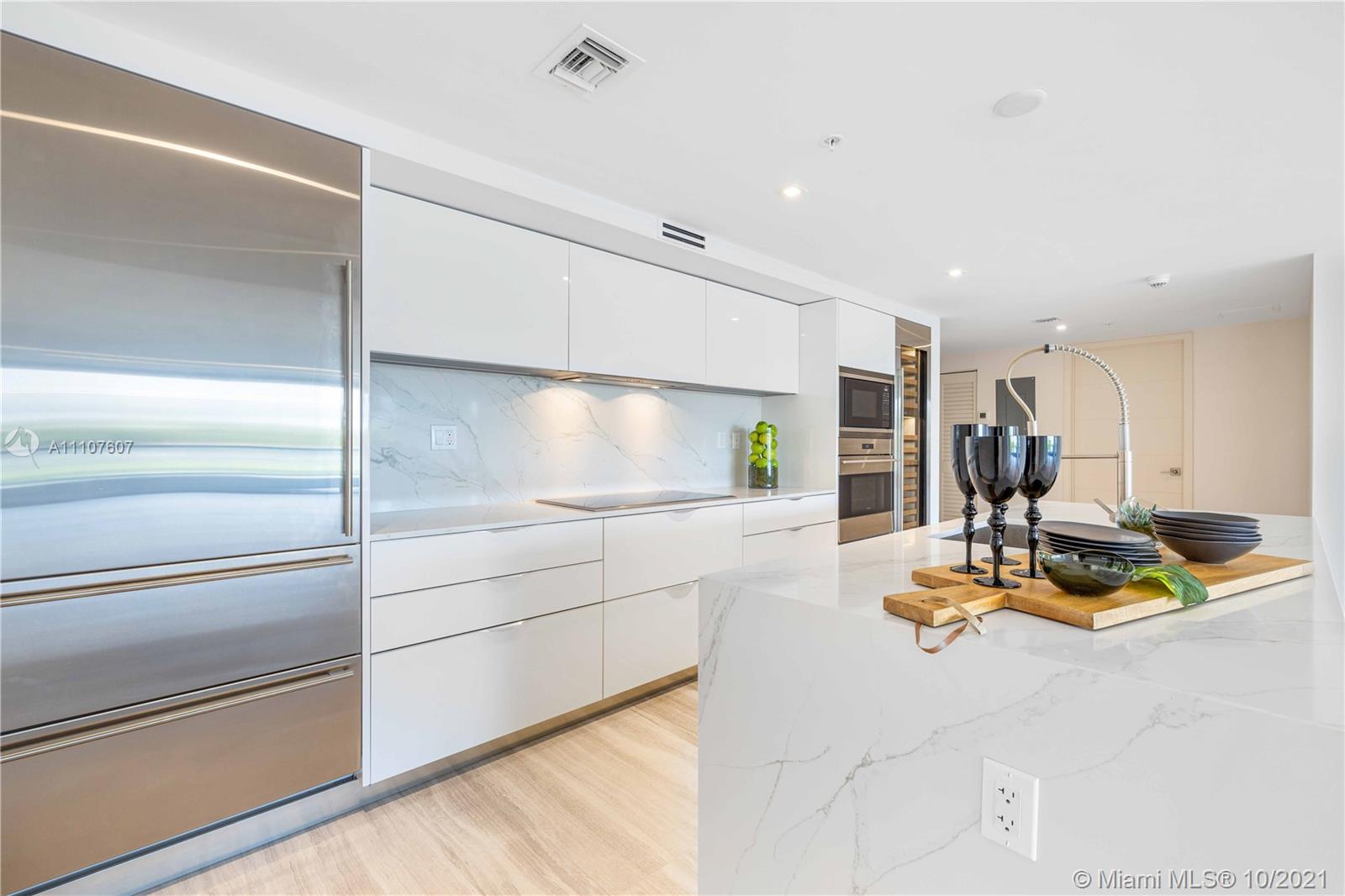 BAY HARBOR ISLAND - Residential