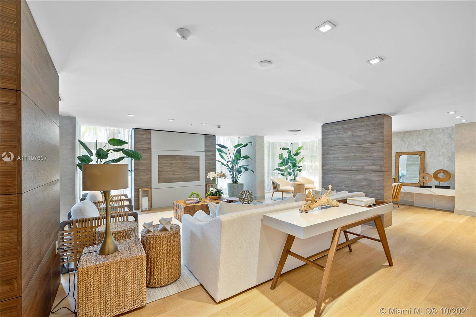 BAY HARBOR ISLAND - Residential