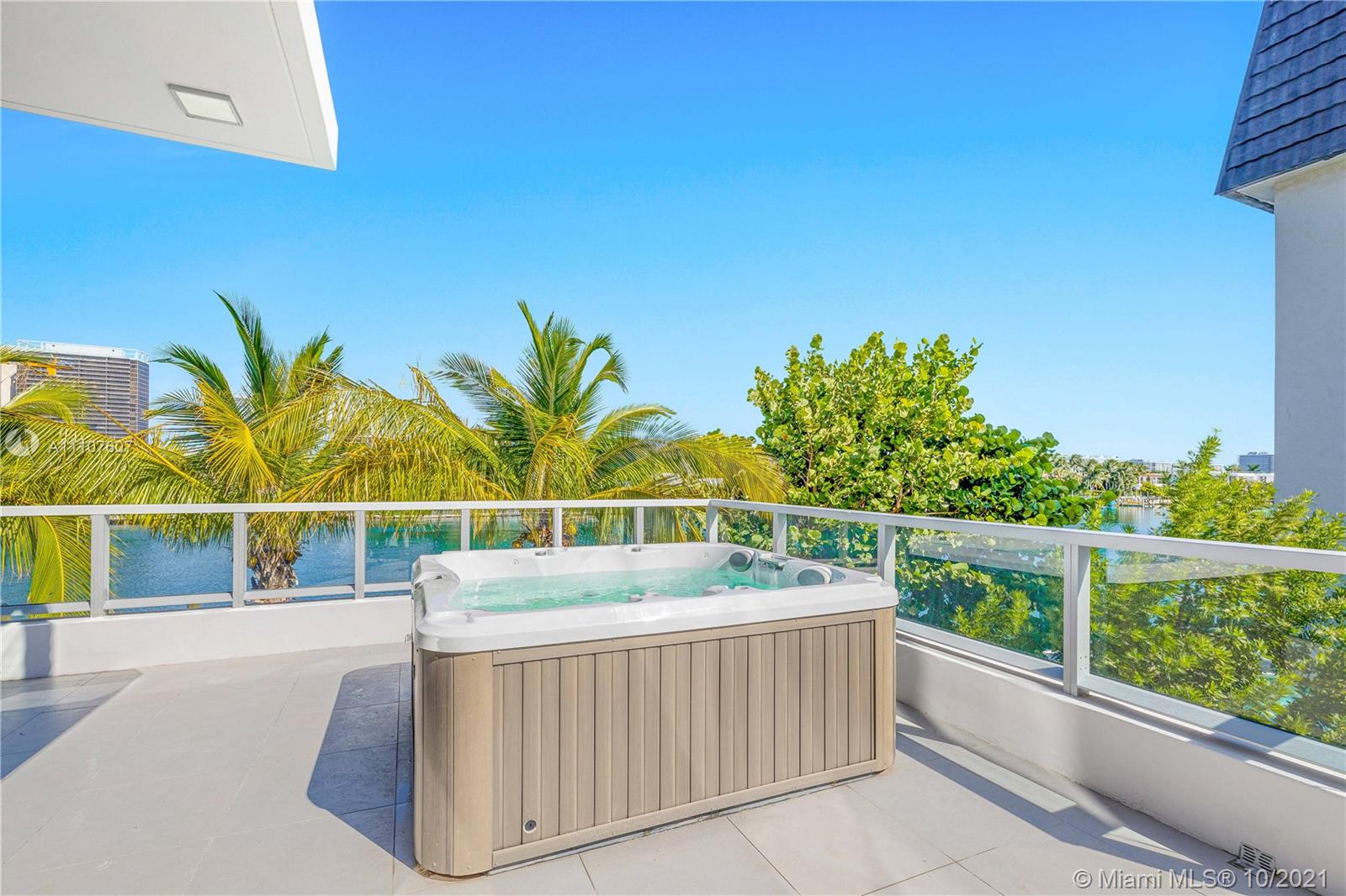 BAY HARBOR ISLAND - Residential