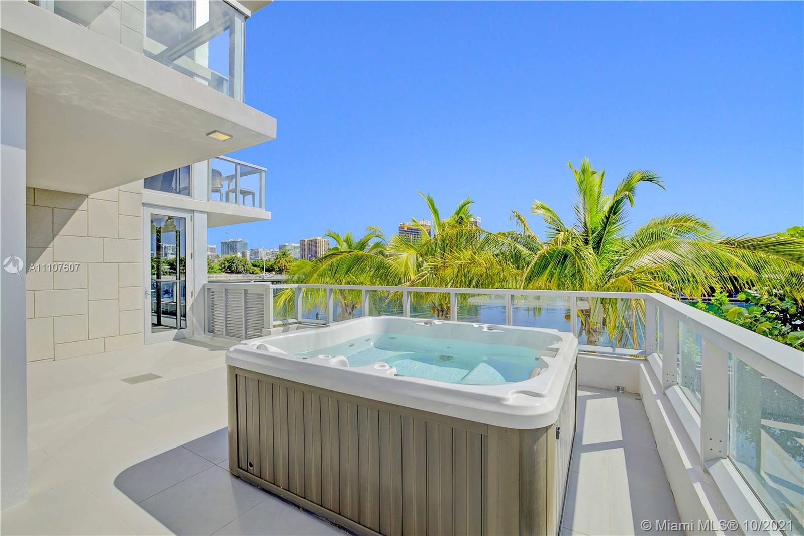 BAY HARBOR ISLAND - Residential