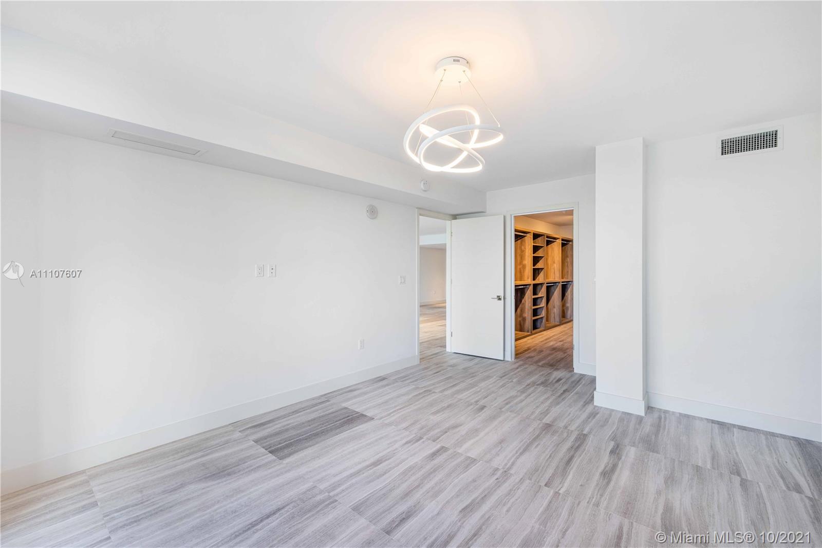 BAY HARBOR ISLAND - Residential