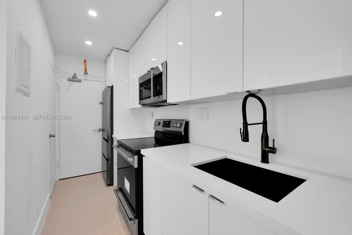 MIRADOR 1000 CONDO - Residential