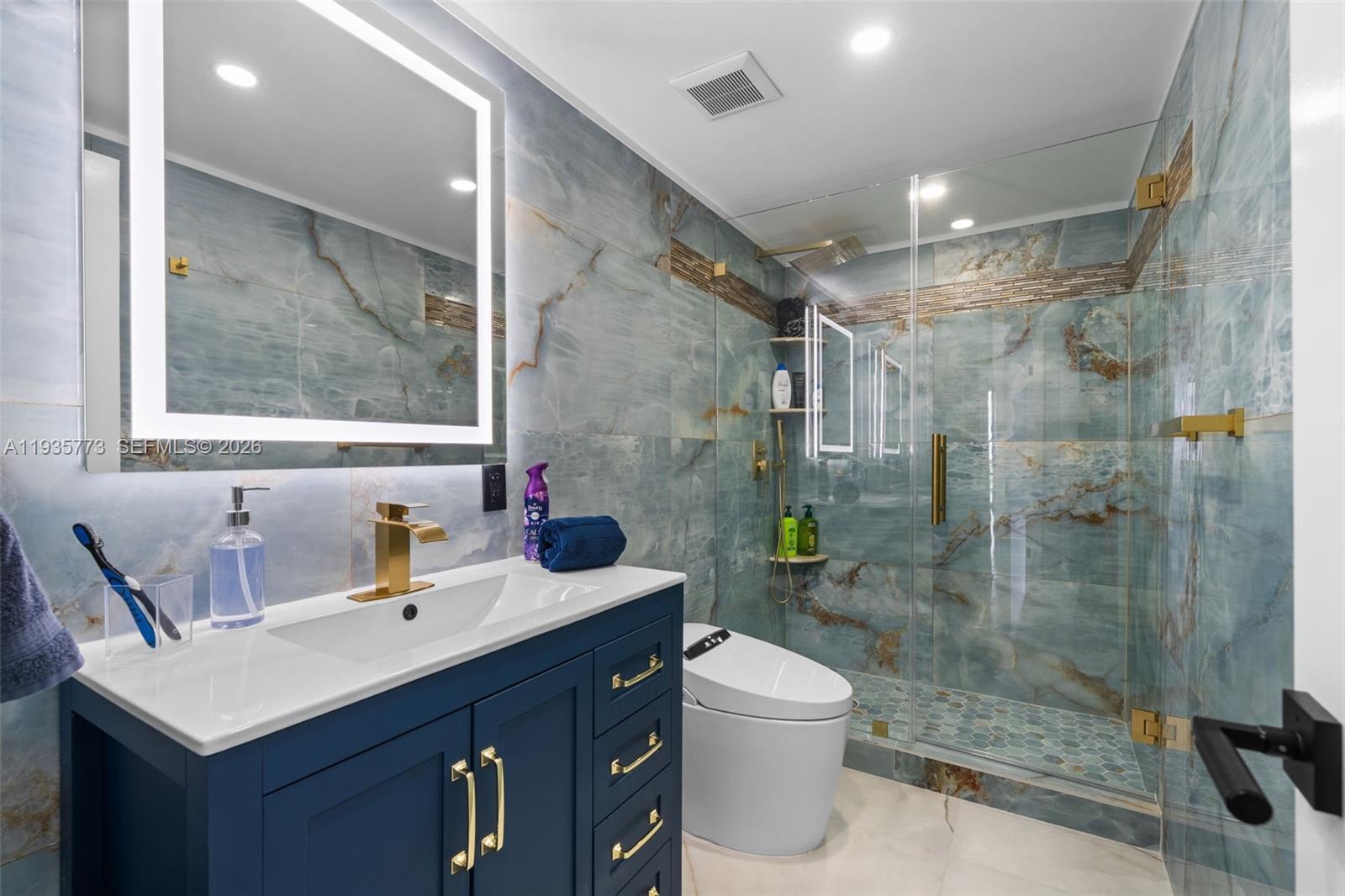 OCEANVIEW BUILDING B COND - Residential