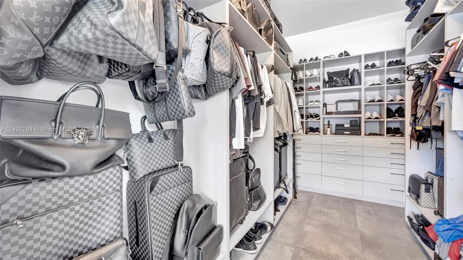 OAKRIDGE ESTATES SEC 2 - Residential