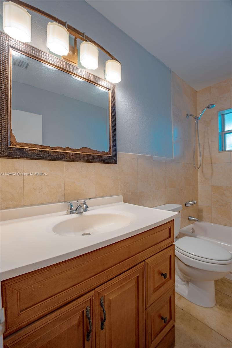 HIALEAH GARDENS BLDG NO. - Residential Lease