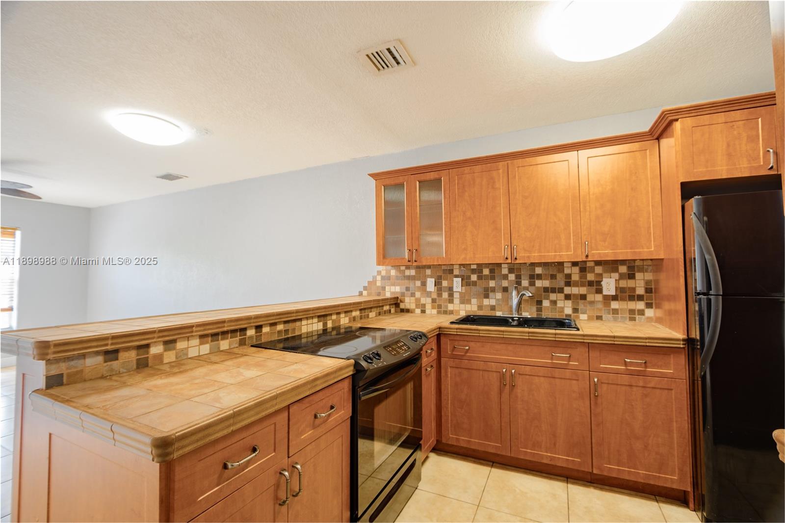 HIALEAH GARDENS BLDG NO. - Residential Lease