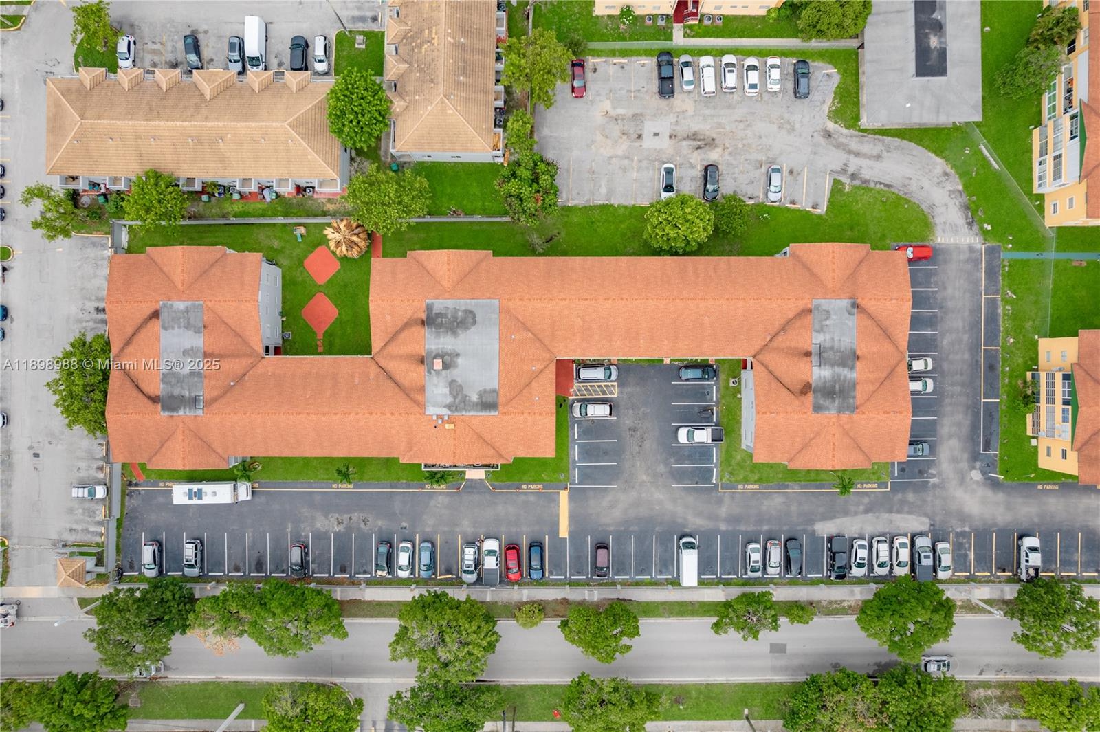 HIALEAH GARDENS BLDG NO. - Residential Lease