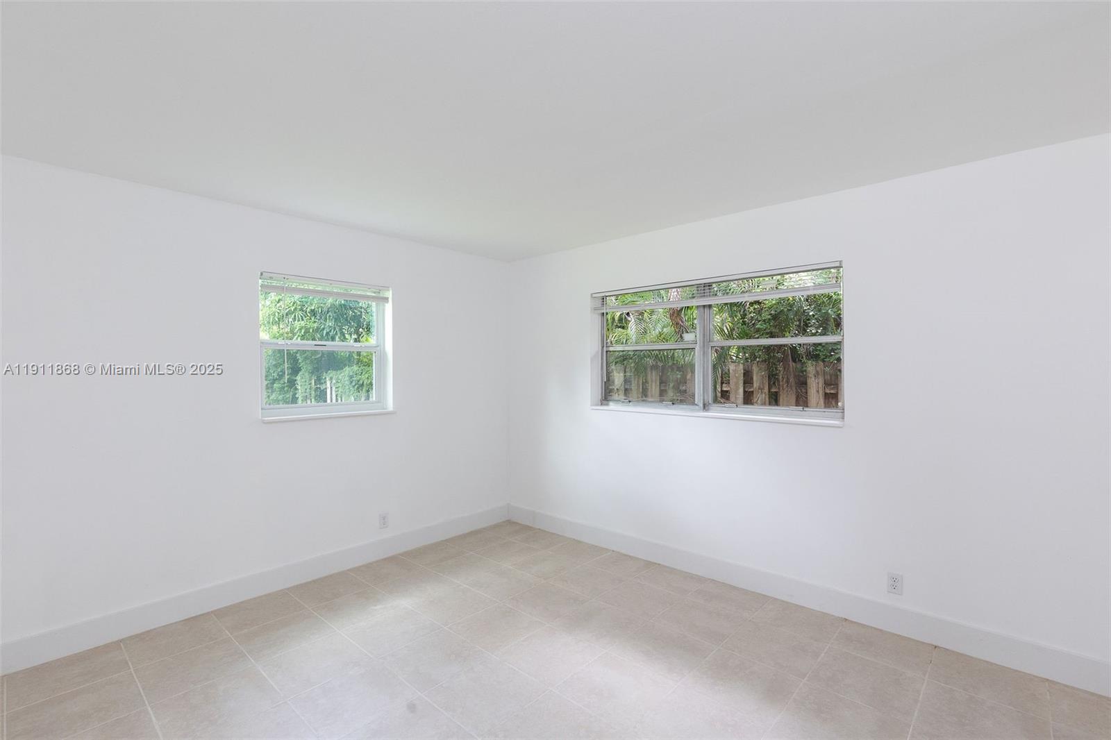 NORTH AMERICAN FRUIT CO - Residential Lease